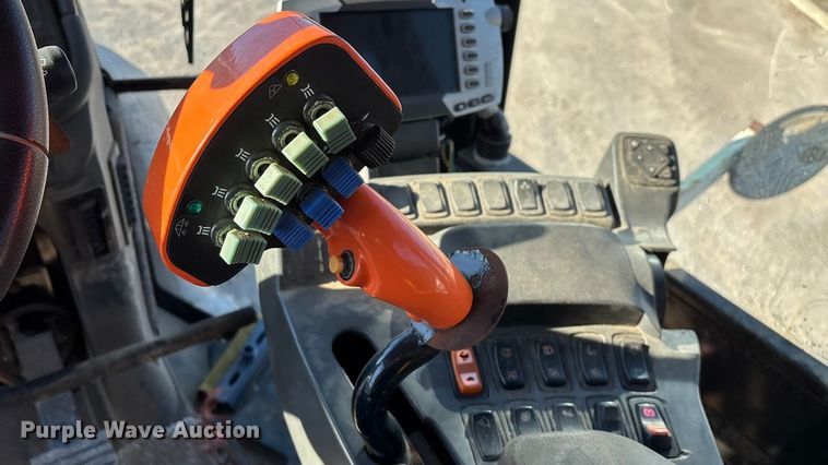 image for item ED2446 2012 RoGator RG1100 spreader