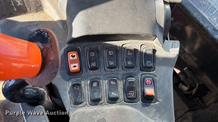 image for item ED2446 2012 RoGator RG1100 spreader