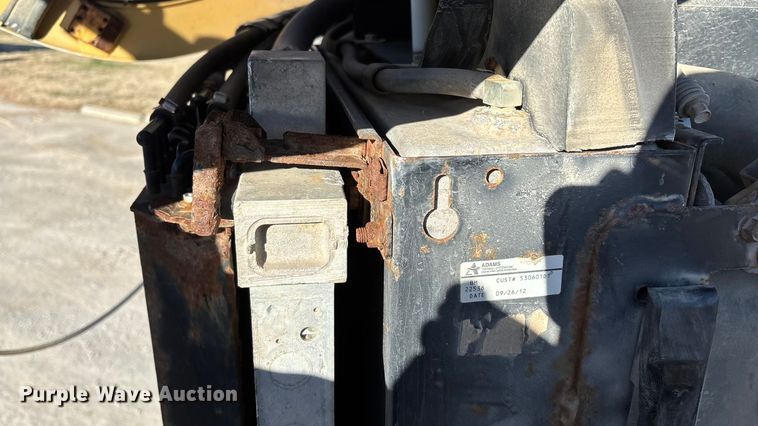 image for item ED2446 2012 RoGator RG1100 spreader