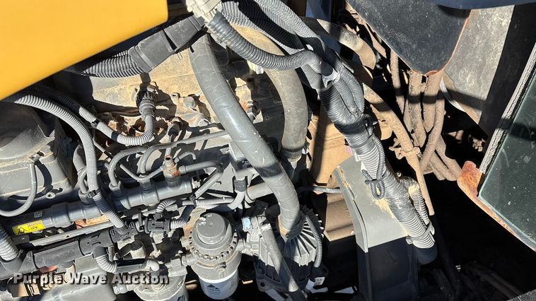 image for item ED2446 2012 RoGator RG1100 spreader