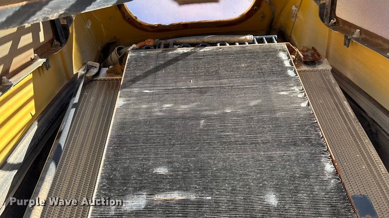 image for item ED2446 2012 RoGator RG1100 spreader