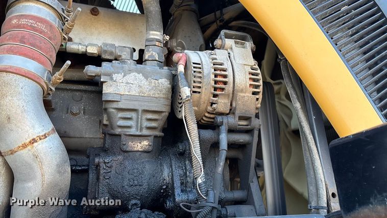 image for item ED2446 2012 RoGator RG1100 spreader