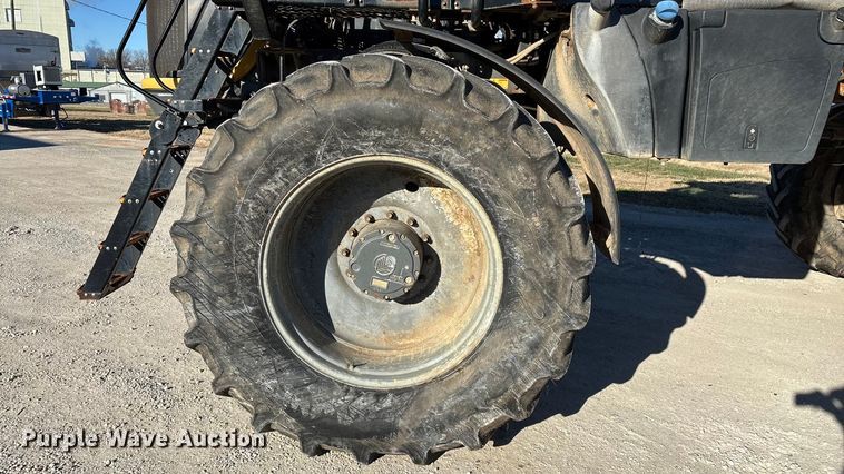 image for item ED2446 2012 RoGator RG1100 spreader