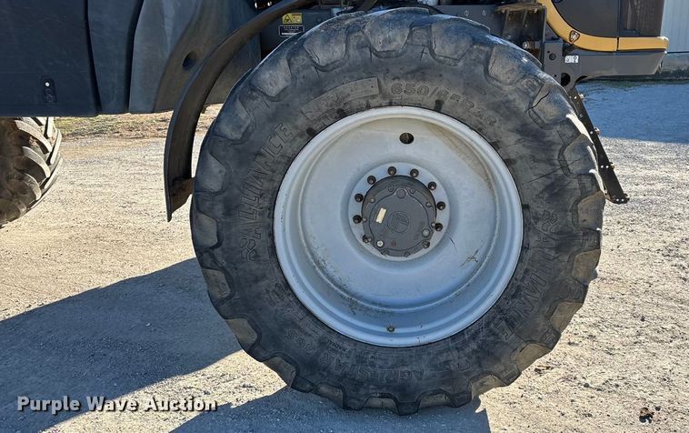 image for item ED2446 2012 RoGator RG1100 spreader