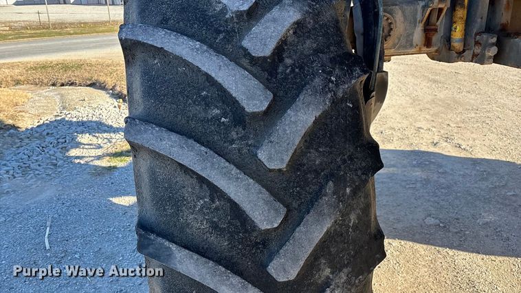 image for item ED2446 2012 RoGator RG1100 spreader