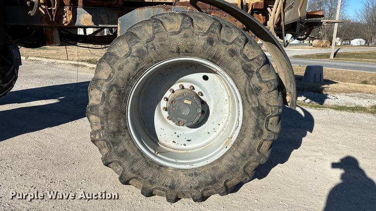 image for item ED2446 2012 RoGator RG1100 spreader