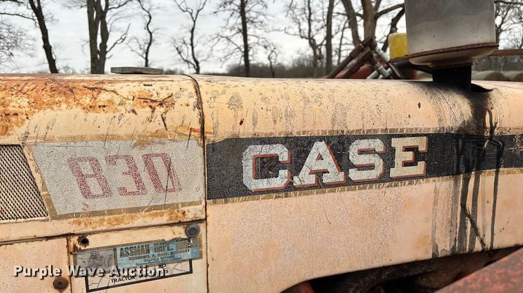 image for item ED2456 Case 830 Comfort King tractor