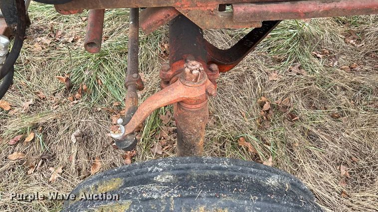 image for item ED2456 Case 830 Comfort King tractor