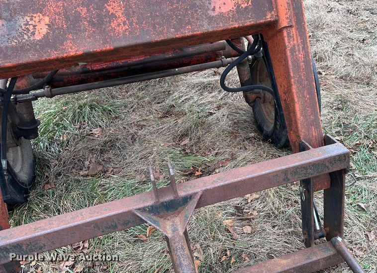 image for item ED2456 Case 830 Comfort King tractor