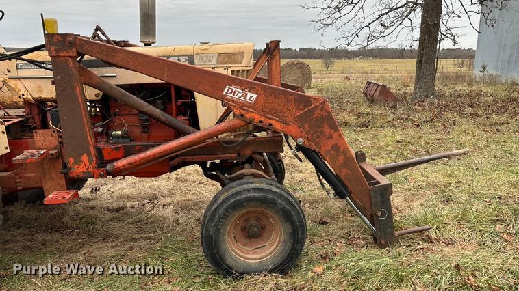 image for item ED2456 Case 830 Comfort King tractor