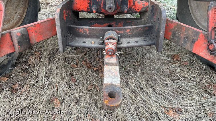 image for item ED2456 Case 830 Comfort King tractor