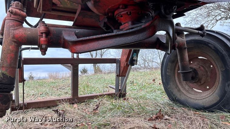 image for item ED2456 Case 830 Comfort King tractor