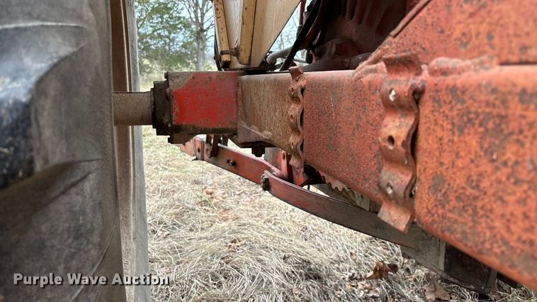 image for item ED2456 Case 830 Comfort King tractor