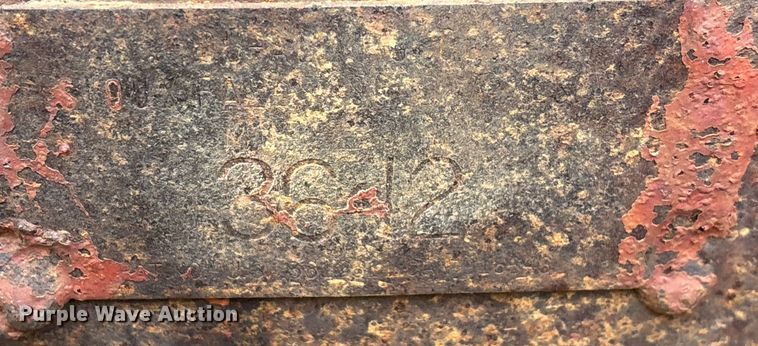 image for item ED2456 Case 830 Comfort King tractor