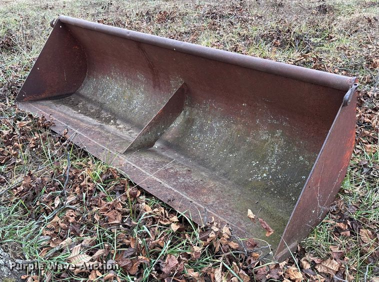 image for item ED2456 Case 830 Comfort King tractor