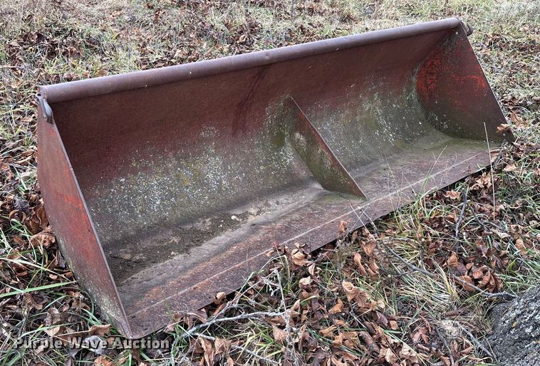 image for item ED2456 Case 830 Comfort King tractor