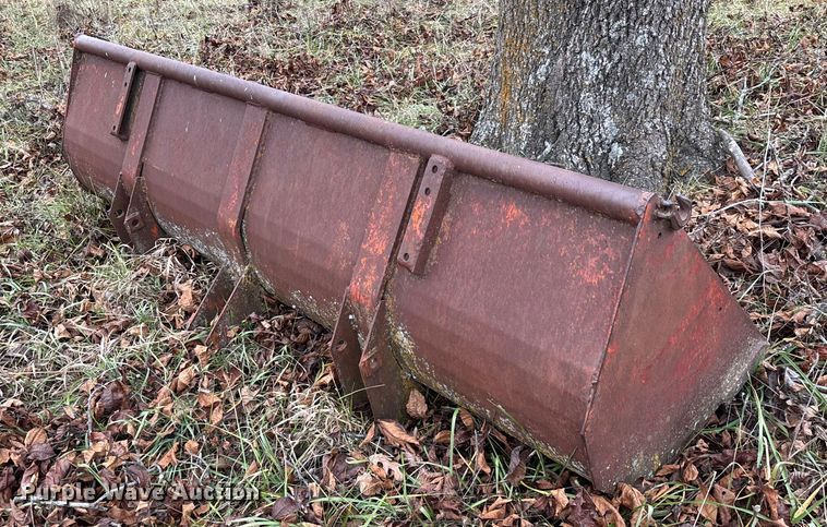 image for item ED2456 Case 830 Comfort King tractor