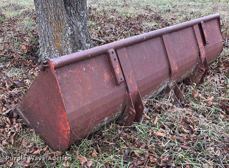 image for item ED2456 Case 830 Comfort King tractor