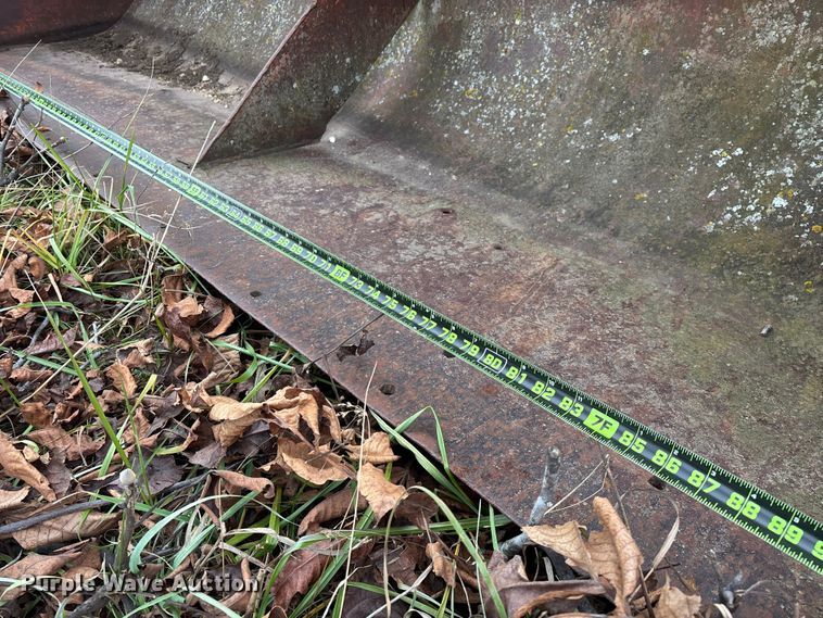 image for item ED2456 Case 830 Comfort King tractor