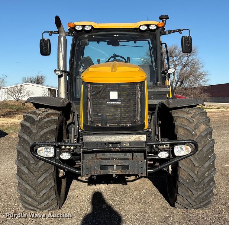 image for item EF6262 2014 JCB Fastrac 8310 MFWD tractor