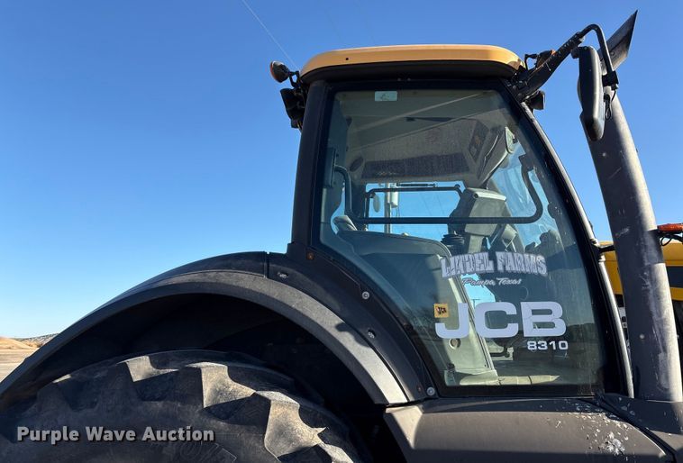 image for item EF6262 2014 JCB Fastrac 8310 MFWD tractor