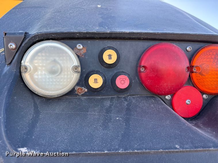 image for item EF6262 2014 JCB Fastrac 8310 MFWD tractor