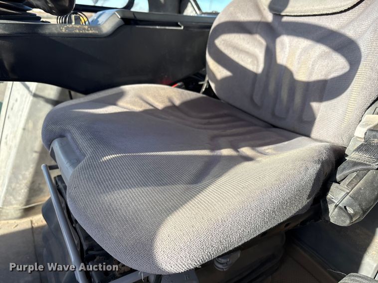 image for item EF6262 2014 JCB Fastrac 8310 MFWD tractor