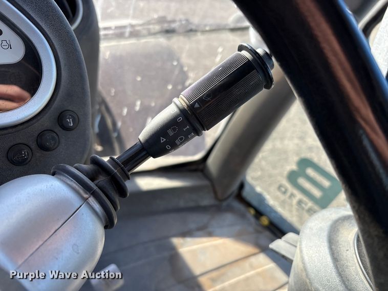 image for item EF6262 2014 JCB Fastrac 8310 MFWD tractor