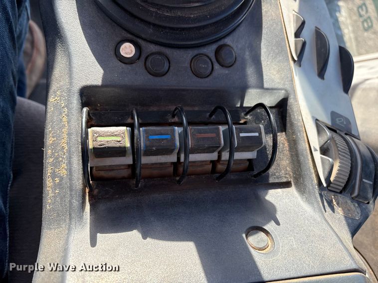 image for item EF6262 2014 JCB Fastrac 8310 MFWD tractor