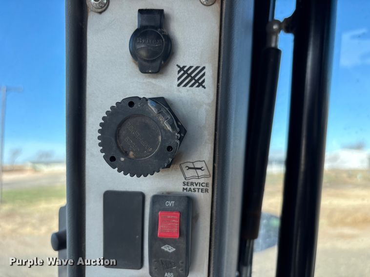 image for item EF6262 2014 JCB Fastrac 8310 MFWD tractor