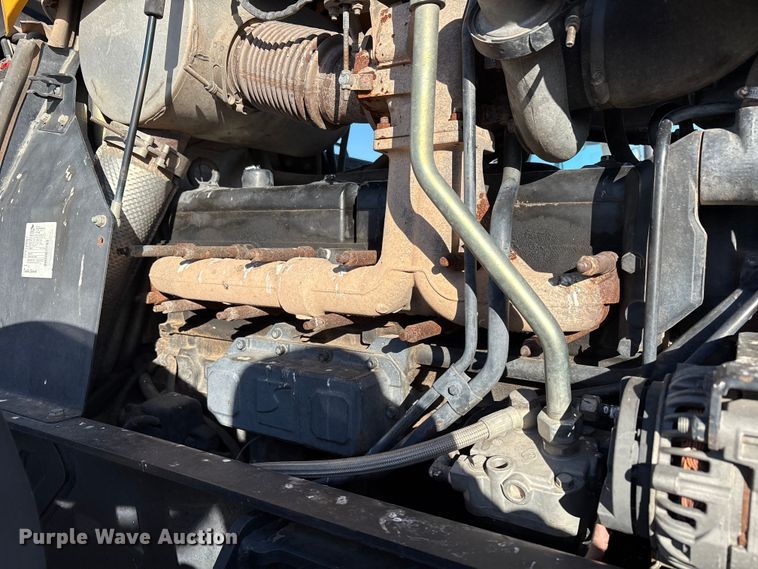 image for item EF6262 2014 JCB Fastrac 8310 MFWD tractor