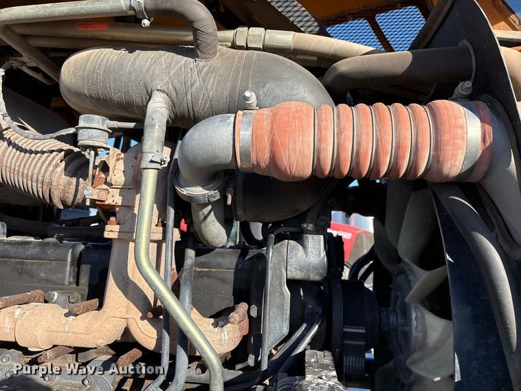 image for item EF6262 2014 JCB Fastrac 8310 MFWD tractor