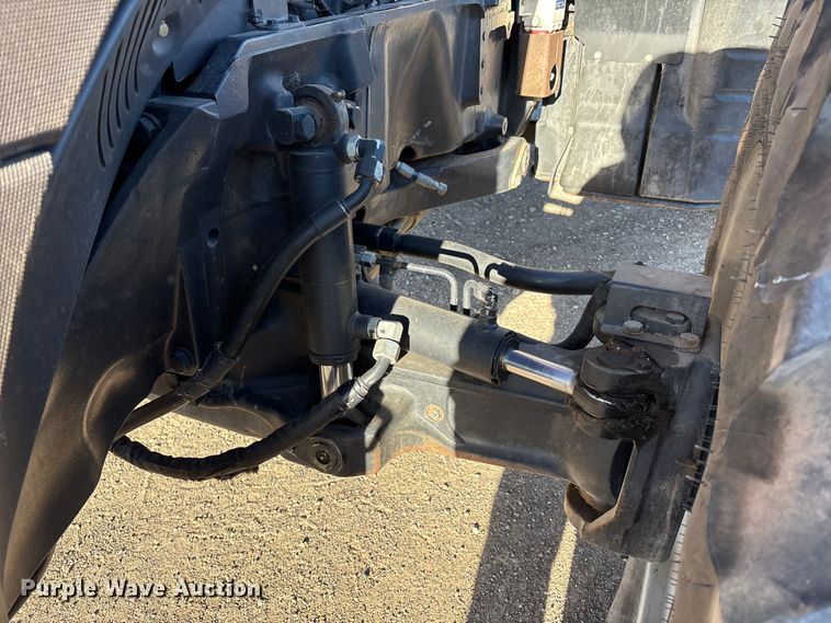 image for item EF6263 2015 Case IH Magnum 220 MFWD tractor