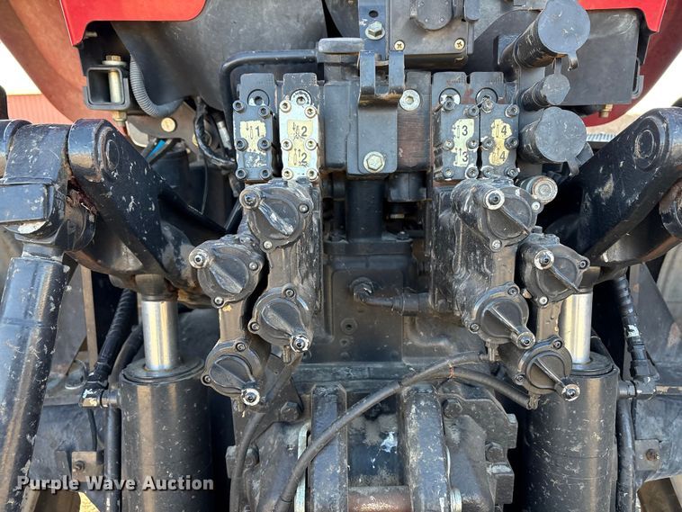 image for item EF6263 2015 Case IH Magnum 220 MFWD tractor