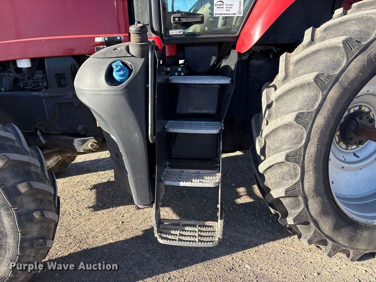 image for item EF6263 2015 Case IH Magnum 220 MFWD tractor