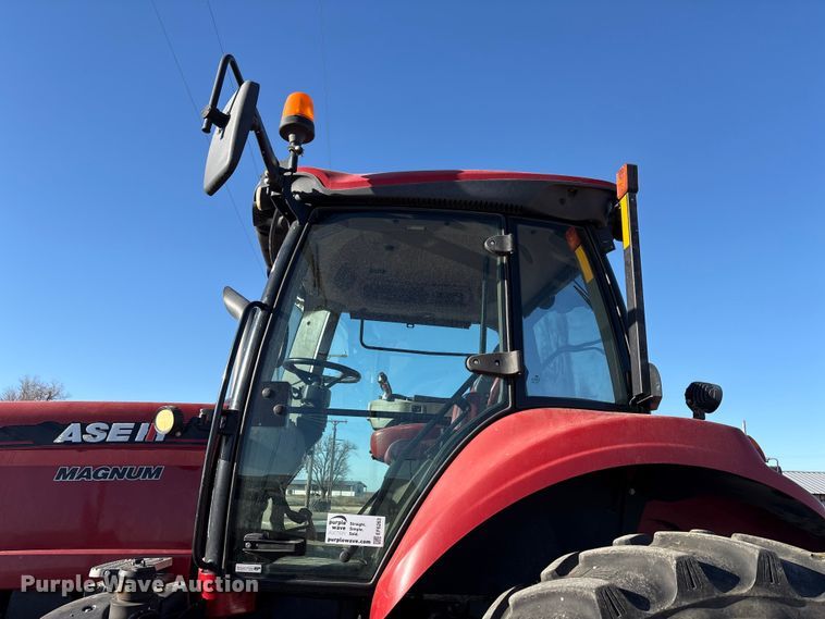 image for item EF6263 2015 Case IH Magnum 220 MFWD tractor