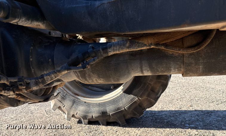 image for item EF6263 2015 Case IH Magnum 220 MFWD tractor