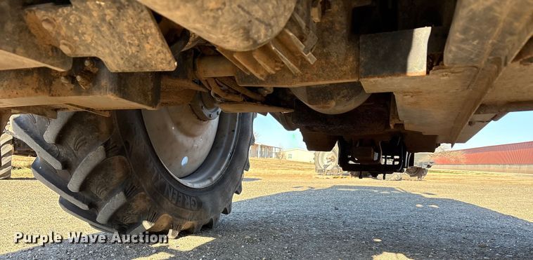 image for item EF6263 2015 Case IH Magnum 220 MFWD tractor