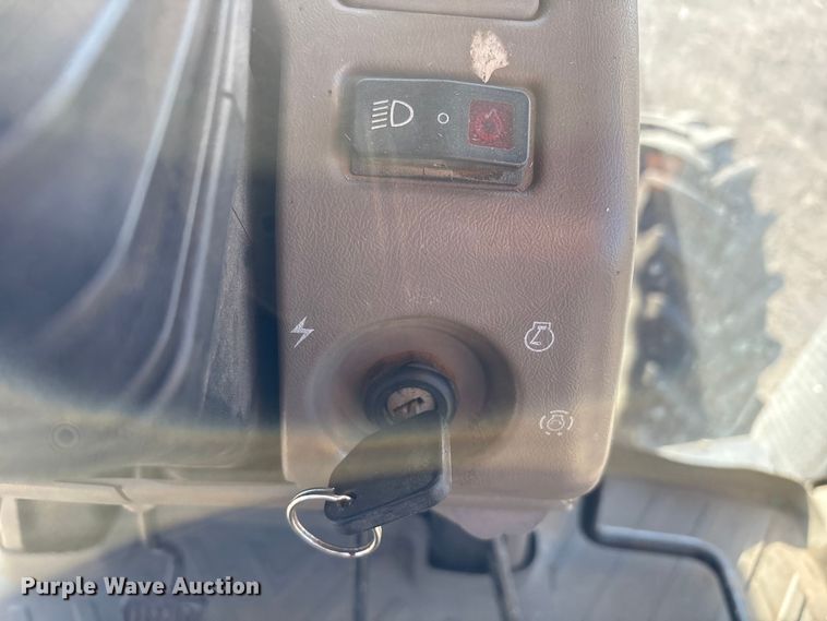 image for item EF6263 2015 Case IH Magnum 220 MFWD tractor