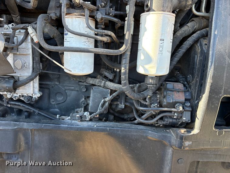 image for item EF6263 2015 Case IH Magnum 220 MFWD tractor