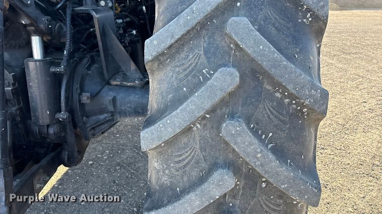 image for item EF6263 2015 Case IH Magnum 220 MFWD tractor