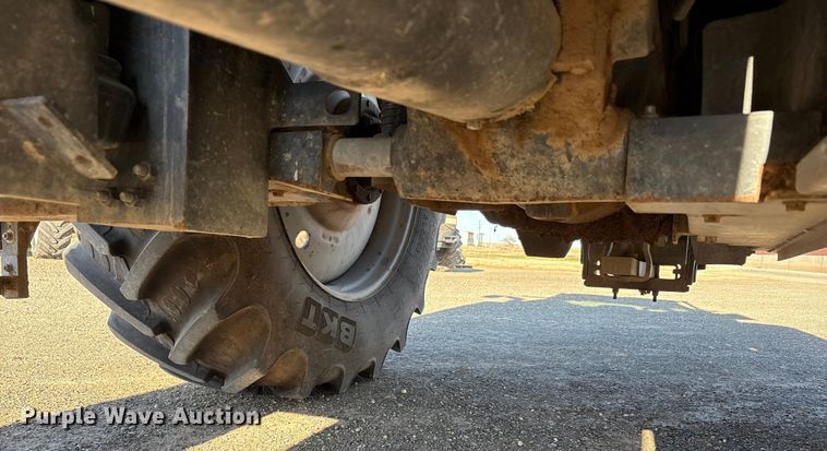 image for item EF6264 2015 Case Magnum 220 MFWD tractor