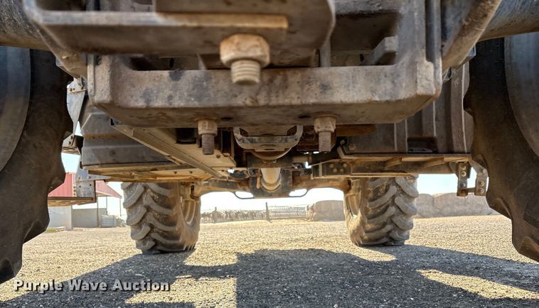 image for item EF6264 2015 Case Magnum 220 MFWD tractor