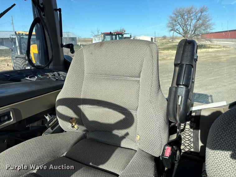 image for item EF6264 2015 Case Magnum 220 MFWD tractor