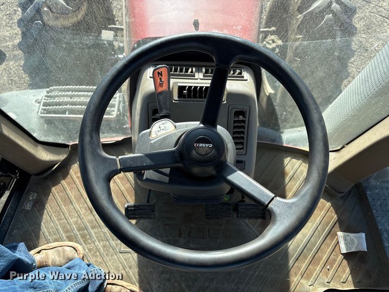 image for item EF6264 2015 Case Magnum 220 MFWD tractor