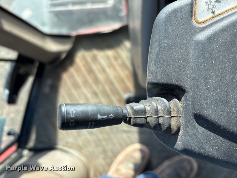 image for item EF6264 2015 Case Magnum 220 MFWD tractor