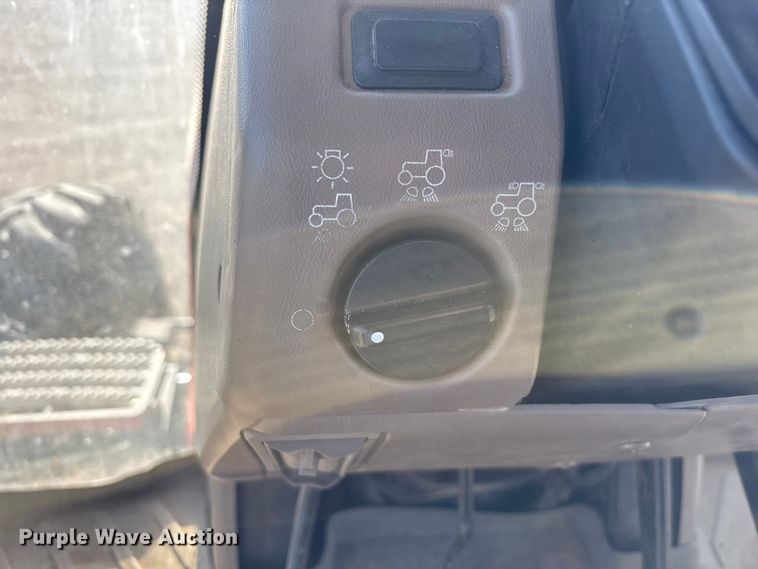 image for item EF6264 2015 Case Magnum 220 MFWD tractor