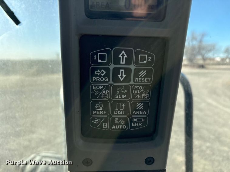 image for item EF6264 2015 Case Magnum 220 MFWD tractor