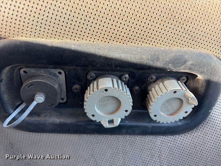 image for item EF6264 2015 Case Magnum 220 MFWD tractor