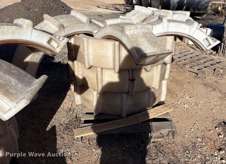 image for item EF6265 Plastic tires